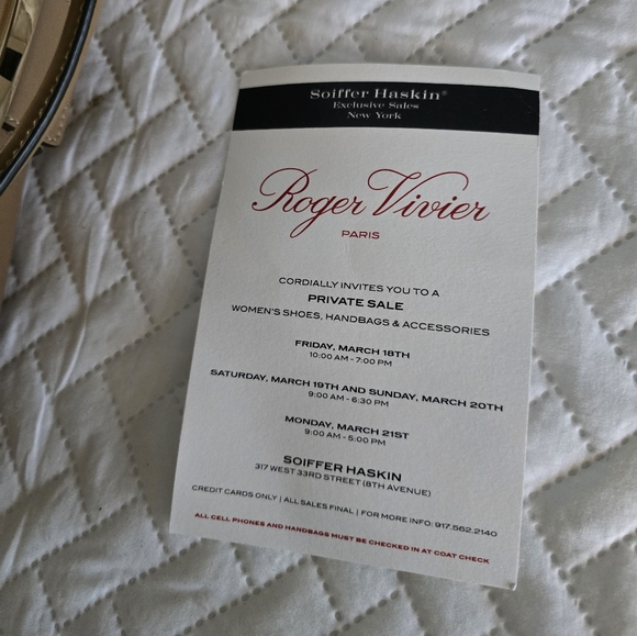 Roger Vivier EXCLUSIVE Small Retro Beige Satchel with Gold Buckle - Picture 11 of 15